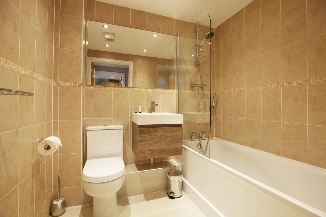 Urban Living'S - The Wesley Beautiful City Centre Apartment With Balcony Oxford Eksteriør billede