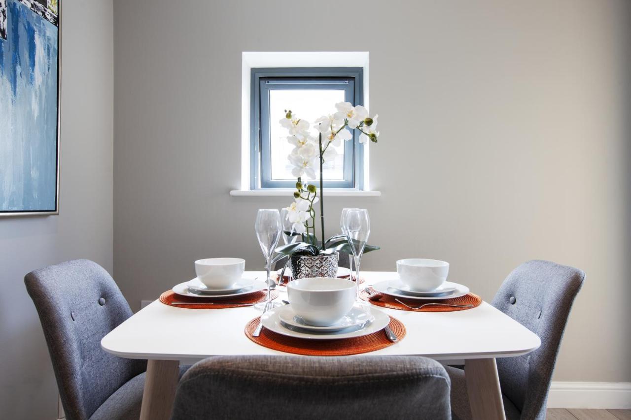 Urban Living'S - The Wesley Beautiful City Centre Apartment With Balcony Oxford Eksteriør billede