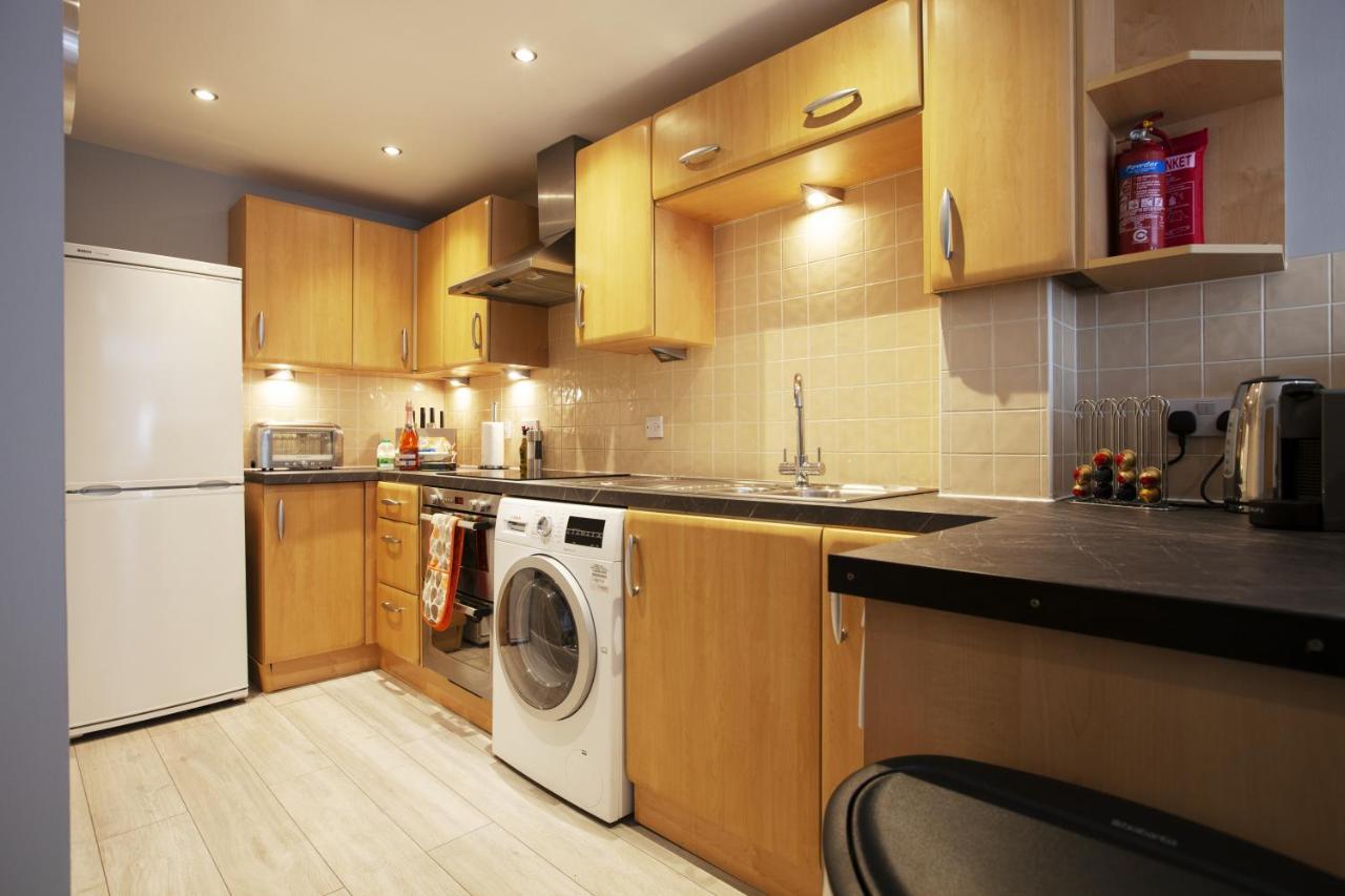 Urban Living'S - The Wesley Beautiful City Centre Apartment With Balcony Oxford Eksteriør billede