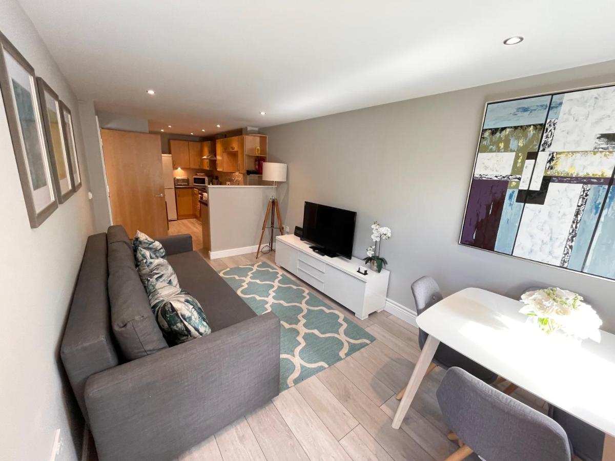 Urban Living'S - The Wesley Beautiful City Centre Apartment With Balcony Oxford Eksteriør billede