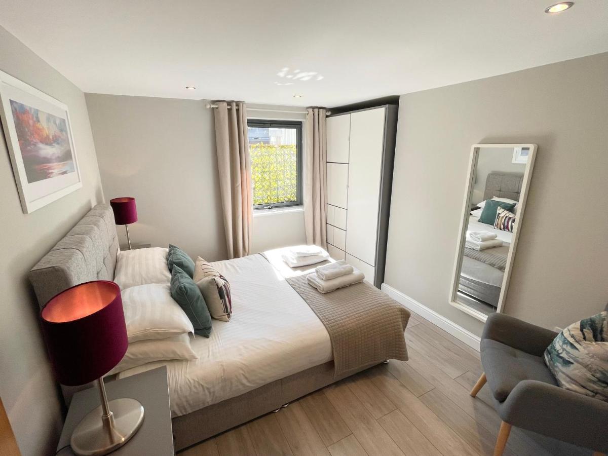 Urban Living'S - The Wesley Beautiful City Centre Apartment With Balcony Oxford Eksteriør billede